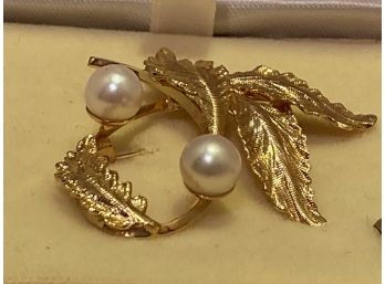 Vintage Gold Plated Pin With Pasted Round Cultured Pearls