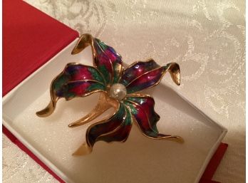 Vintage Unsigned Gold Tone Multi Color Enamel Flower Pin Center Simulated Pearl