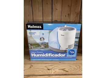 New In Box Holmes  COOL MIST Humidifier