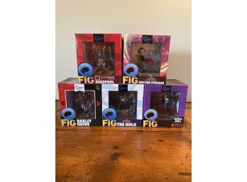 Q-fig Lot Of 5 Collectible Figurines
