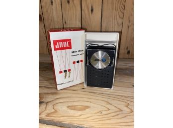 Vintage JADE -solid State Transistor Radio New In Box