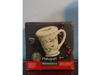 Pfaltzgraff Winterberry Covered Mug With Tea Infuser