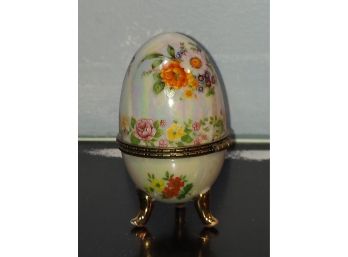 Vintage Footed Ceramic Egg Box Hinged Lid Floral Design