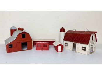 Vintage Plasticville Farm Buildings - 2 Barns Horse Run-In Chicken Coops