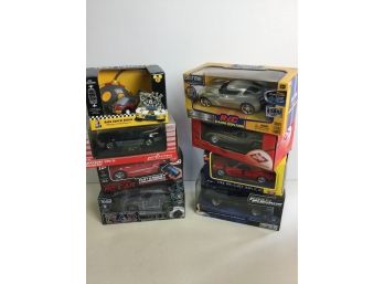 8 Radio Controlled Cars 1:24 Varios Makers