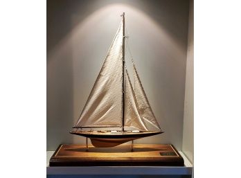 Spectacular Lannan's Of Boston Ship Model - 1934 America's Cup Endeavor Model In Glass & Brass Display Case