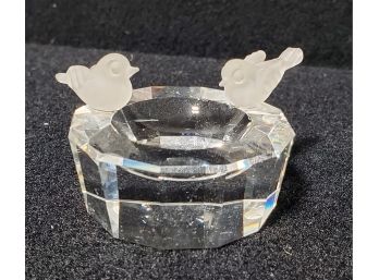 Lovely Crystal Miniature Bird Bath With Two Frosted Crystal Birds