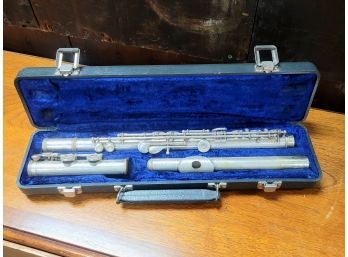 Vintage Reynolds Blue Velvet Lined Flute Case & W.T. Armstrong Elkhart - Inc Flute D3