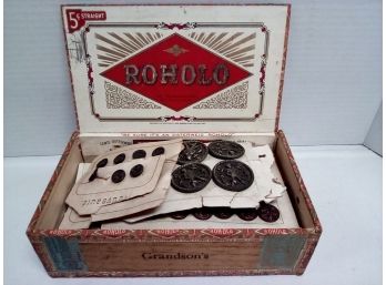 Cigar Box Of Vintage Buttons - Perfect For Collectors To Display  Use      B4