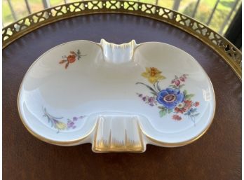 Stunning Meissen Gilt And Hand Painted Ashtray