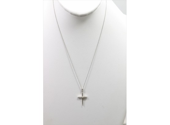 14k White Gold Necklace With Cross