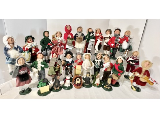 Lot Of 22 Byers Choice Carolers And 7 Pets