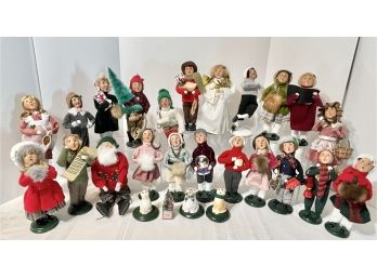 Lot Of Byers Choice Carolers- 22 Carolers, 3 Chalkware Pets, 1 Frosted  Brush Tree (no Brand On Tree)