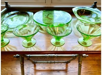 Green Depression Glass Grouping (LOC: W1)