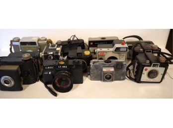 178. Dealers Lot Vintage Cameras
