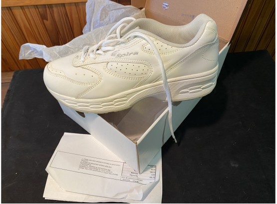 Ladies Spira  White Sneakers New In Box Size 11