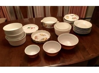 Lot Of Various Kitchenware Including Pyrex And Lillian August