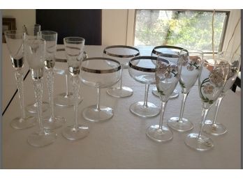 Lot Of 14 Assorted Bar Beverage Glasses- Champagne Flutes, Tall Aperitifs & Saucers/ Ice Drink Glasses
