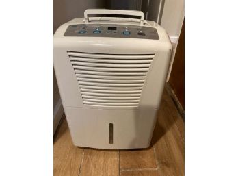 General Electric Dehumidifier - Capacity 30 Pints / 24 Hours