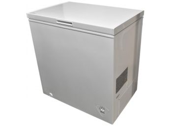 Avanti Chest Freezer (Model No. CF701D0W)