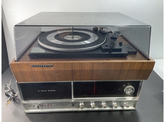 Panasonic RD-7703 Auto Turntable Record Player With Dust Cover AM FM 8-Track Player Stereo Receiver