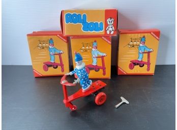 Hungarian Made Wind Up Tin Toy ' Roli Zoli'