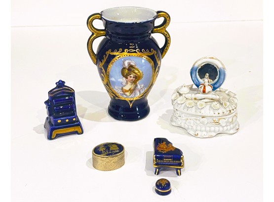 Mixed Porcelain Lot With Limoges Grand Piano And Stool, Unmarked Trinket Boxes, Miniature Stove And Small Vase