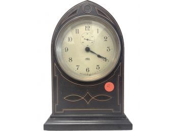 Vintage Poole Bakelite Battery Clock (R)
