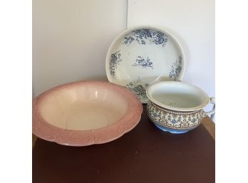 3 Victorian Earthenware Pieces - Basins And A Chamber Pot