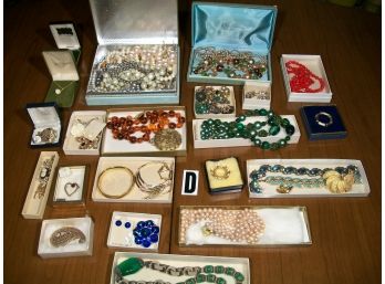 Lot D - Costume Jewelry Lot Assorted Group Weiss, Hattie Carnegie, Trifari & More