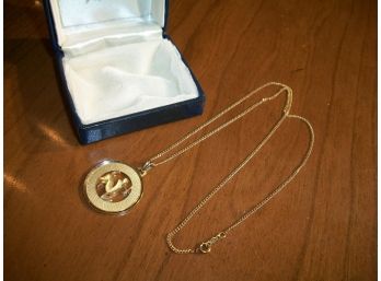 Beautiful 14K Gold Centaur Necklace On A 17' 14k Gold Chain (4.2 DWT Together)