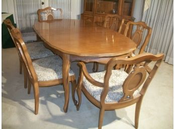French Provincial Cherry Dining Room Table W/ 6 Chairs Mallary Furniture Co. W/Pads