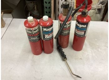 Bernzomatic Oxygen/ Propane Mini Cutting Brazing Torch With Extra Set Of Cylinders See Pictures Good Condition