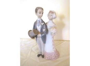 Lladro Bride & Groom Figurine