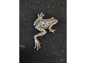 Charming Sterling Silver 1&1/2' Leopard Frog Pin / Brooch