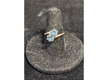 10K Yellow Gold And Two Blue Stone Ring Size 5.5