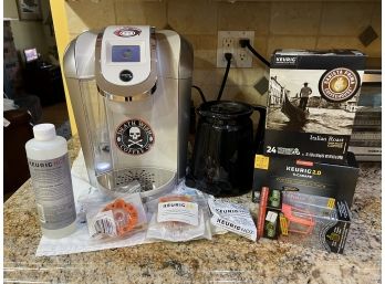 Keurig 2.0 Coffee Maker With Accessories Lot