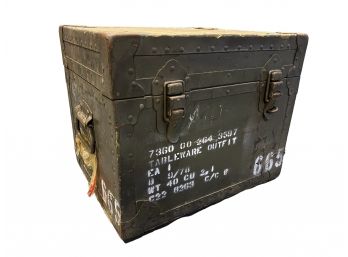 US Military Tableware Outfit In Original Trunk