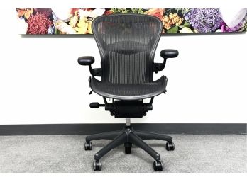 Herman Miller Aeron Ergonomic Chair In Graphite