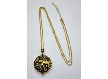 Nice Elephant Pendant Necklace With Openable Magnifying Glass