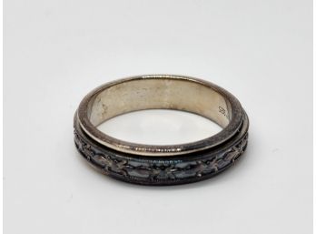 Size 8 Sterling Spinner Ring