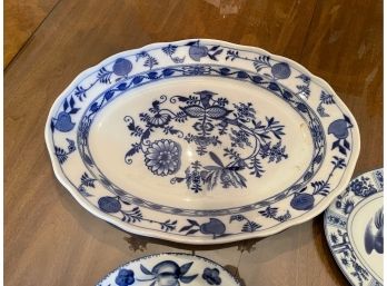 Assortment Of Blue And White Decorative Serving Platters  Pieces - 4 Pieces