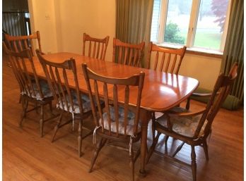 Cushman Colonial Creation Antique Dinning Table And Chairs