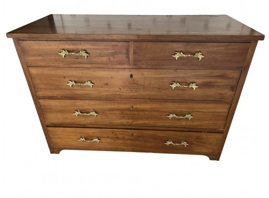 Traditional 5 Drawer Dresser