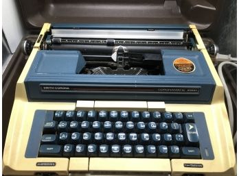 Smith-corona Coronamatic 2500 Electric Typewriter