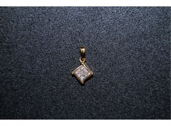 10k Gold And Diamond Pendant