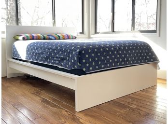 A Modern Queen Size Platform Bedstead - SEE NOTE
