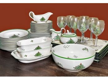A Large Spode Christmas Tree Ceramics Service - Just In Time For The Holidays!