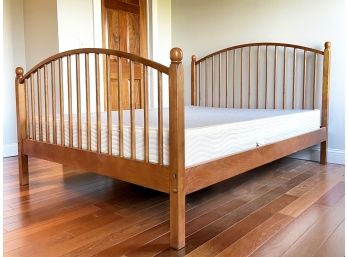 A Vermont Oak Queen Size Spindle Bedstead