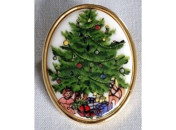 Pretty Presents Under The Holiday Tree Oval Ceramic Vintage Brooch